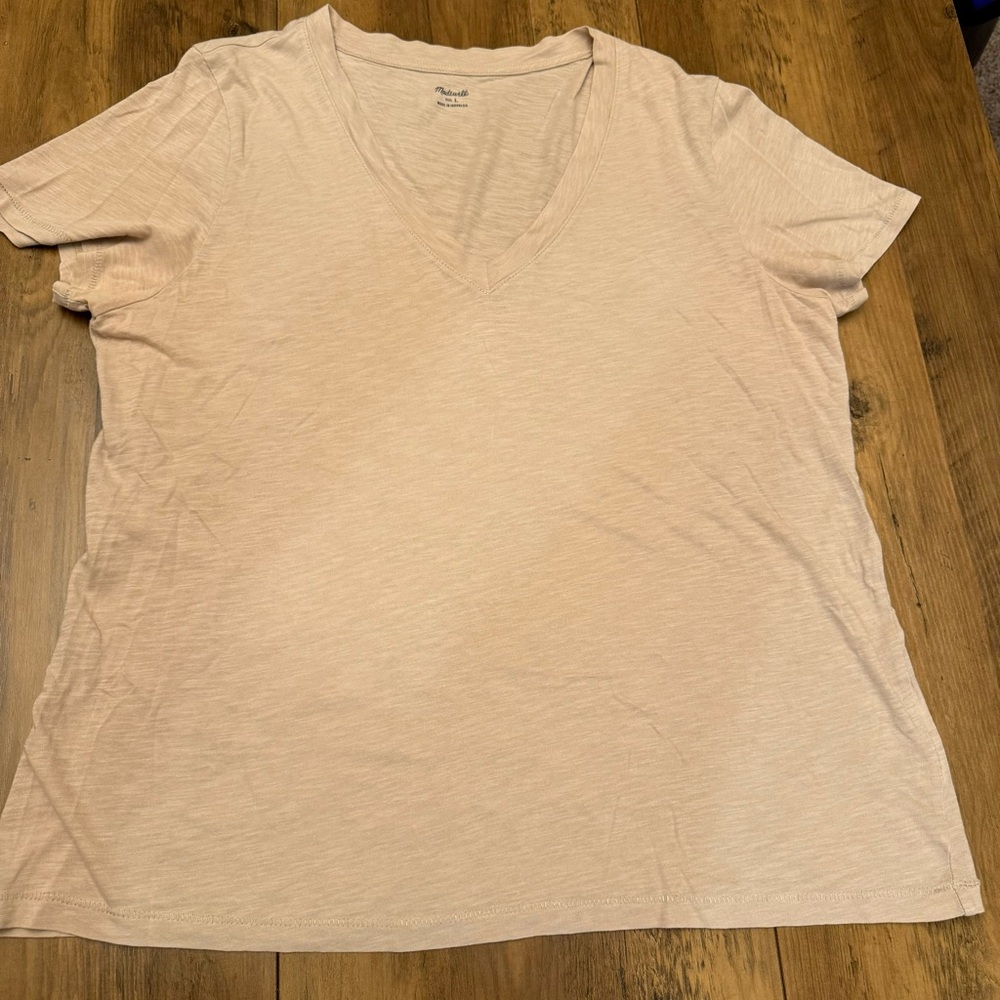 Madewell Beige V-Neck Short Sleeve Tee Size Large